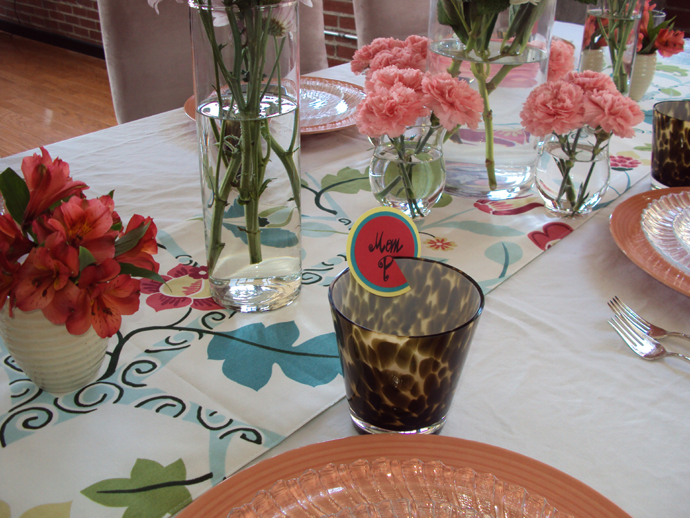 name cards on water glasses